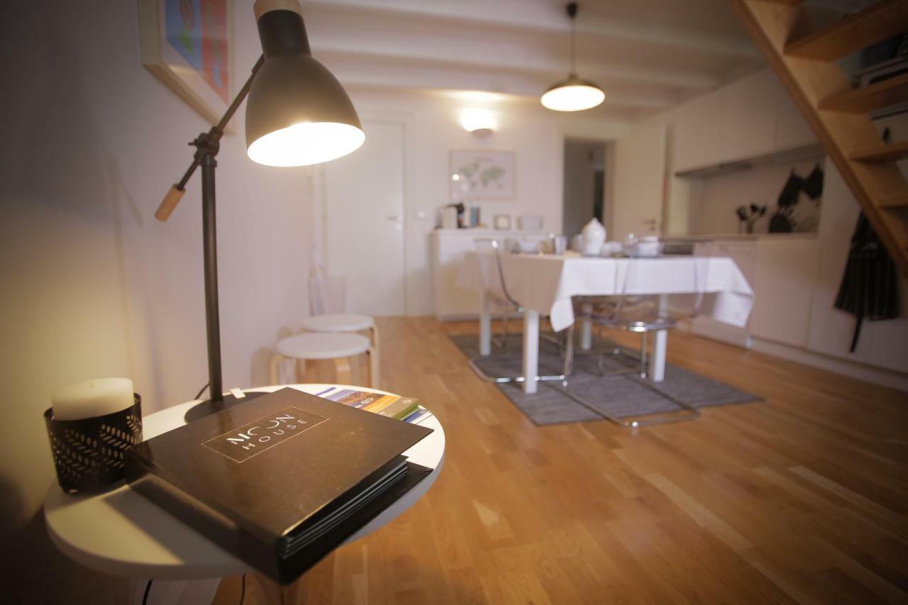 Moon House-Santa Catarina Apartman Porto Kültér fotó